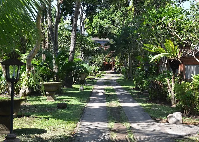 Panorama 2 3* Legian (Bali)